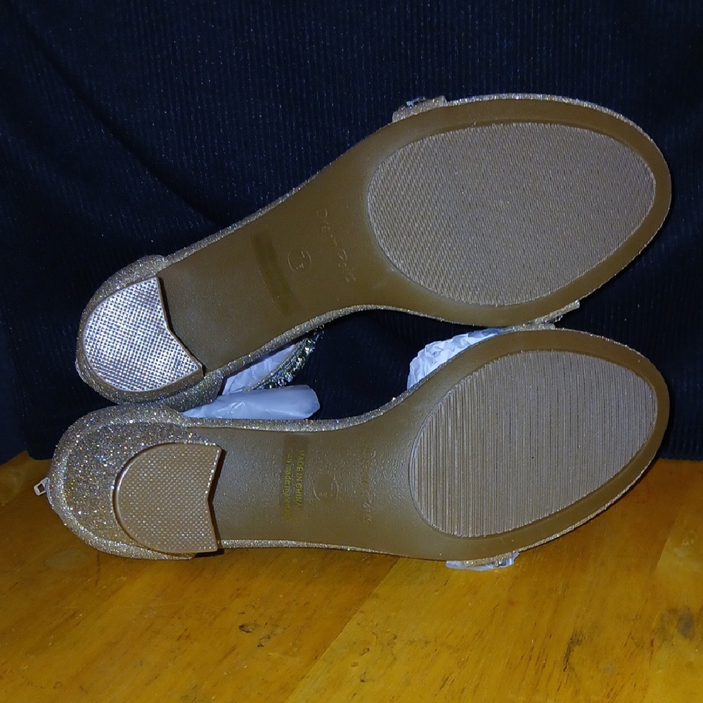 Dream Paris Elegant Gold Heeled Sandals - Picture 13 of 14